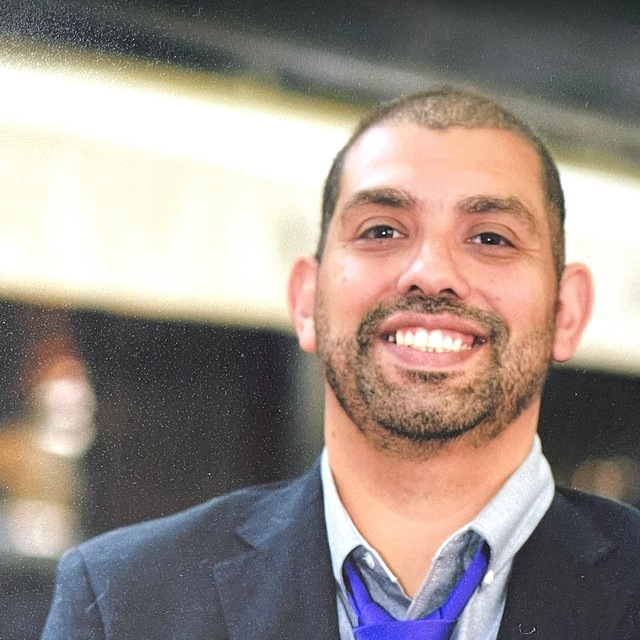 Rolando Bergmann, consultor en operaciones de soporte técnico, retrato de perfil